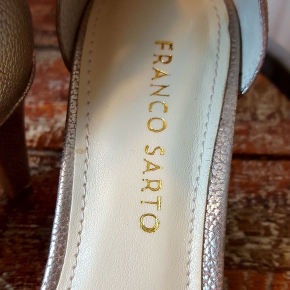 💜 Franco Sarto Gold Heel - Picture 3 of 7